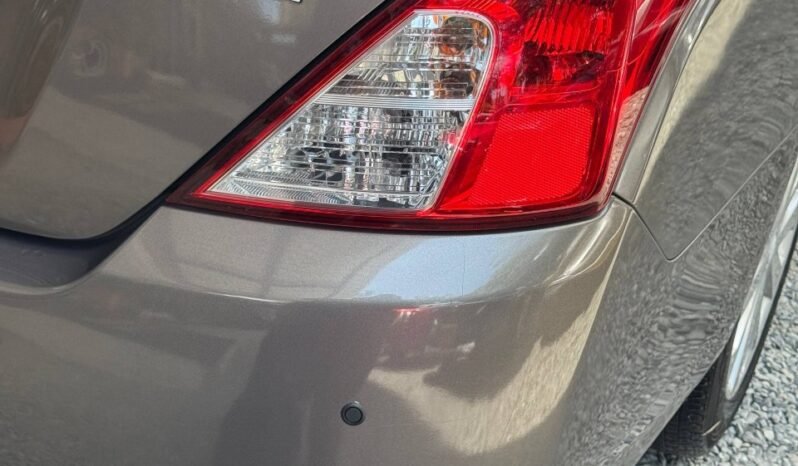 
								NISSAN VERSA DRIVE AT 1.6 SD full									