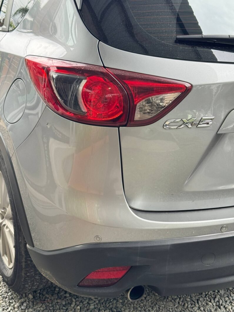 
								MAZDA Cx5 HIGH 2.0 AT 4×2 full									