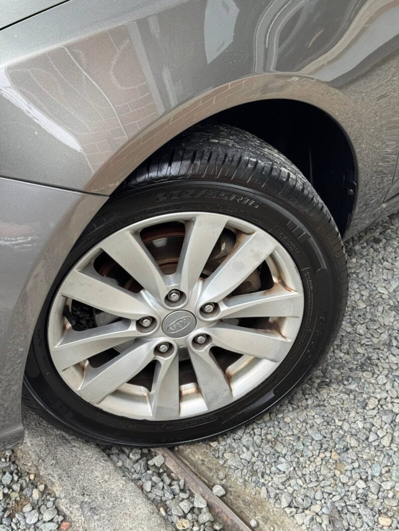 
								KIA CERATO FORTE 1.6L AT full									
