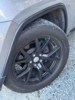 
										JEEP GRAND CHEROKEE LAREDO 3.6L AT 4X4 full									