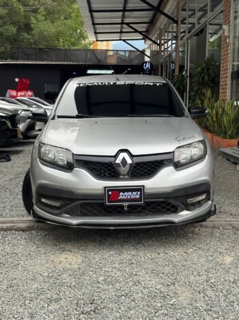 RENAULT SANDERO RS MT 2.0