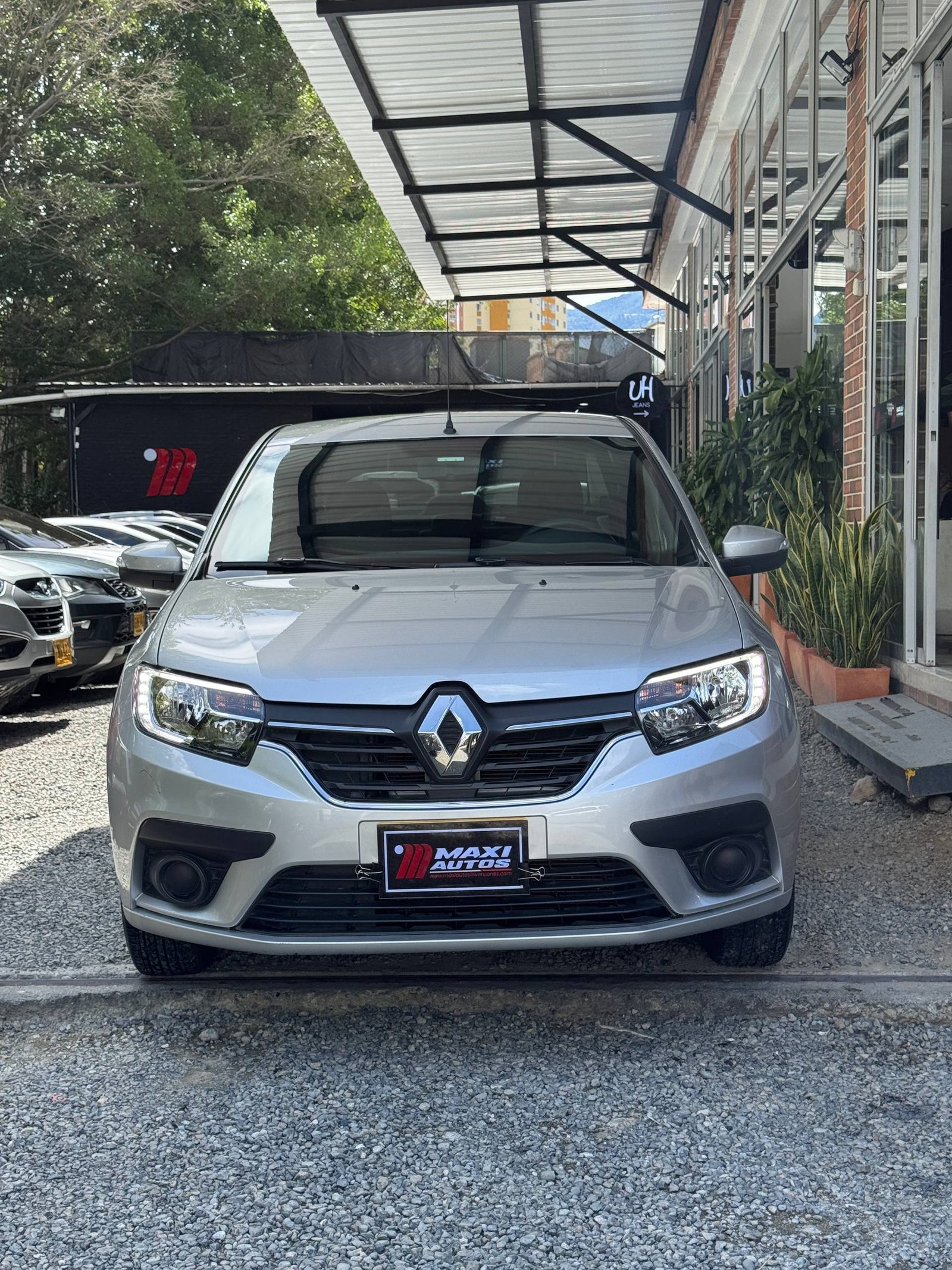 RENAULT LOGAN LIFE + MT 1.6 SD