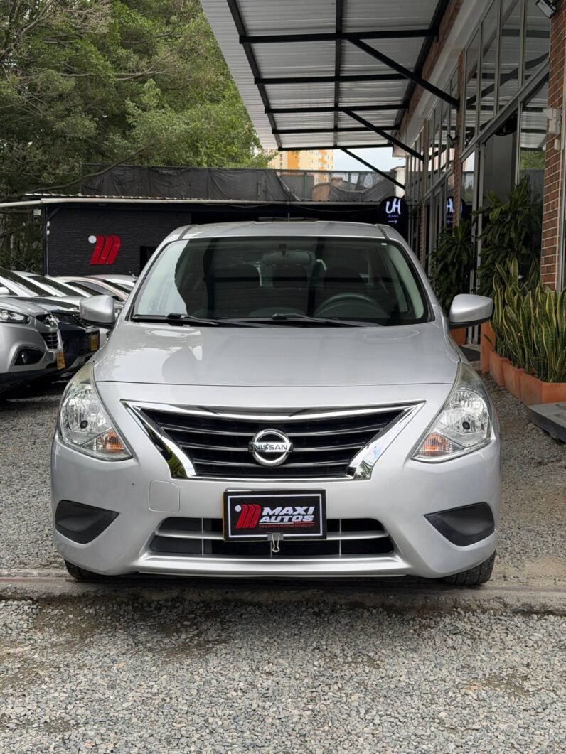
								NISSAN VERSA SENSE MT 1.6 full									