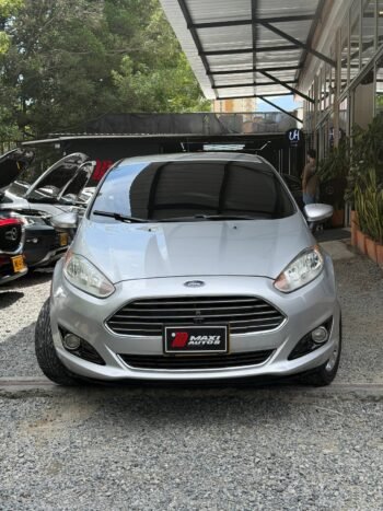 FORD FIESTA TITANIUM AT 1.6