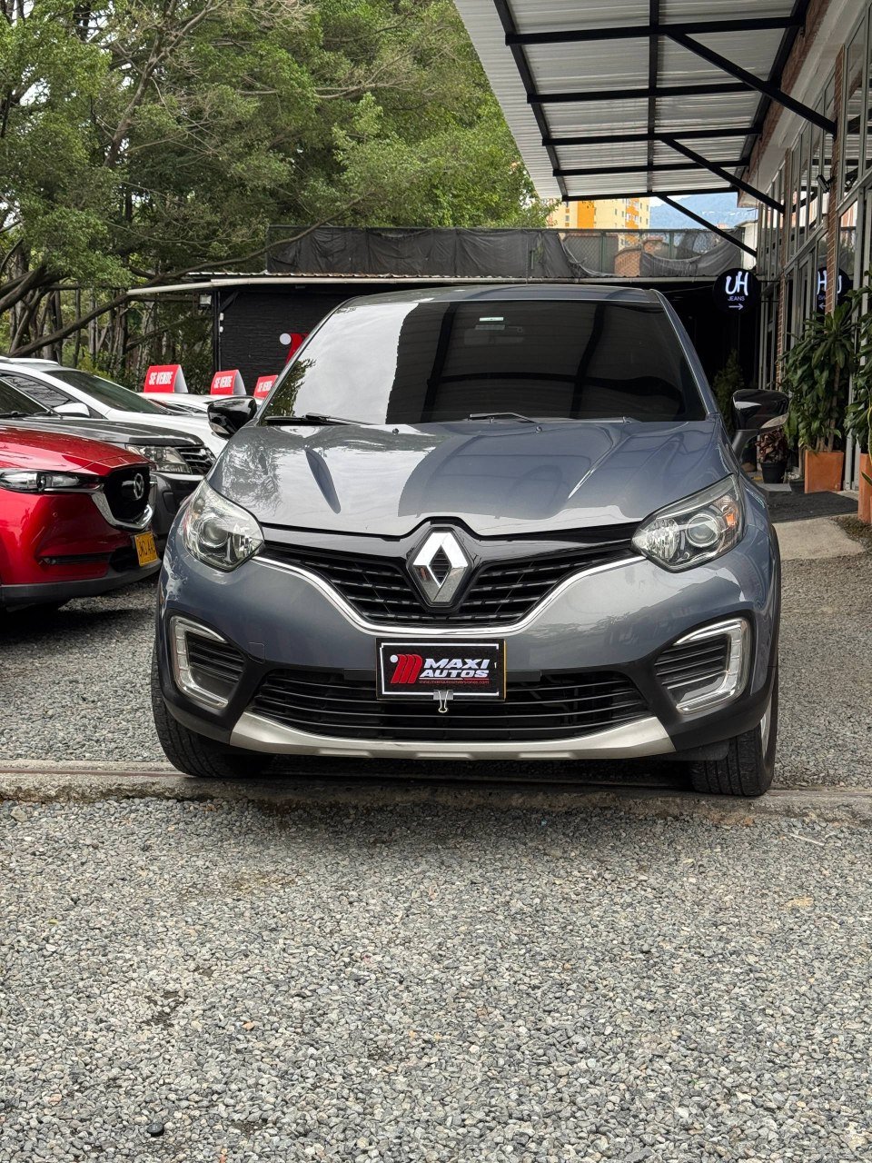 RENAULT CAPTUR ZEN 2.0 MT 4×2