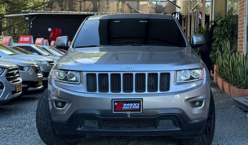
								JEEP GRAND CHEROKEE LAREDO 3.6L AT 4X4 full									