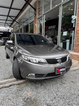KIA CERATO FORTE 1.6L AT