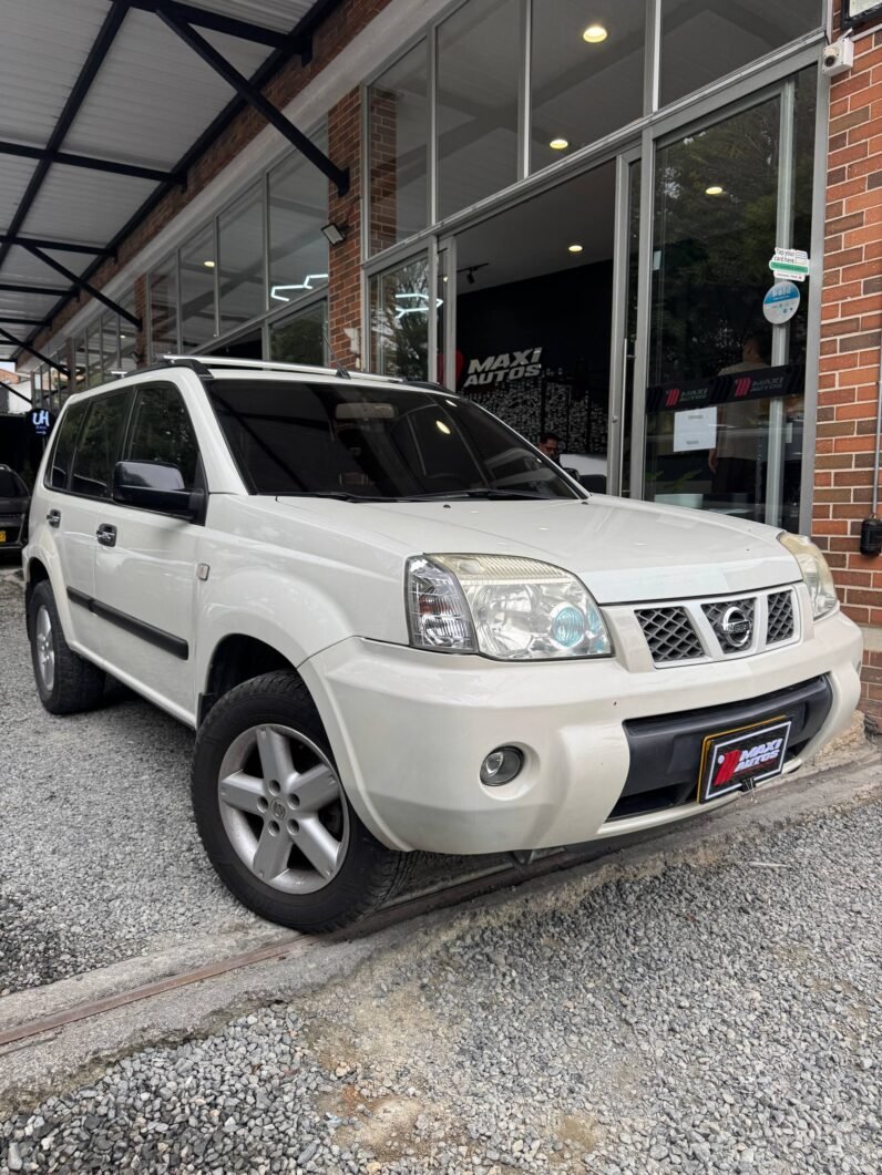 
								NISSAN XTRAIL 2.5 CLASSIC 4X4 AUT full									