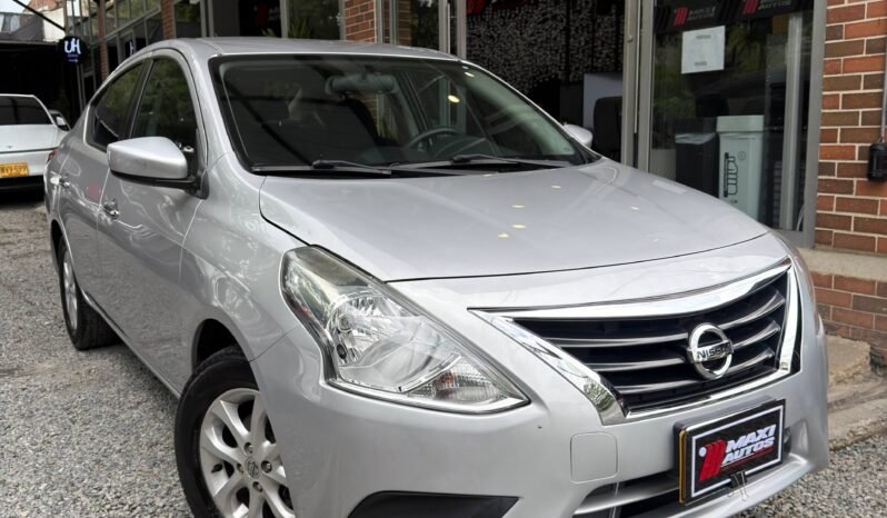 
								NISSAN VERSA SENSE MT 1.6 full									