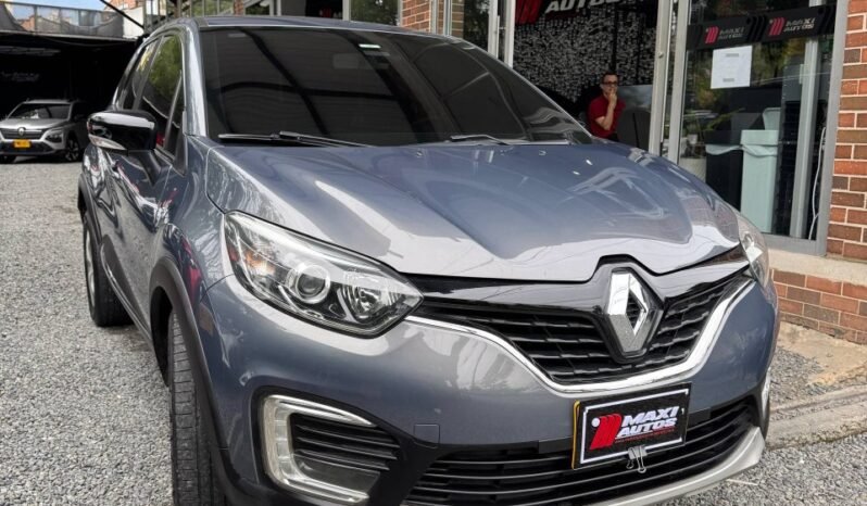 
								RENAULT CAPTUR ZEN 2.0 MT 4×2 full									