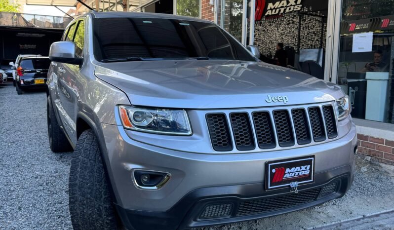 
								JEEP GRAND CHEROKEE LAREDO 3.6L AT 4X4 full									