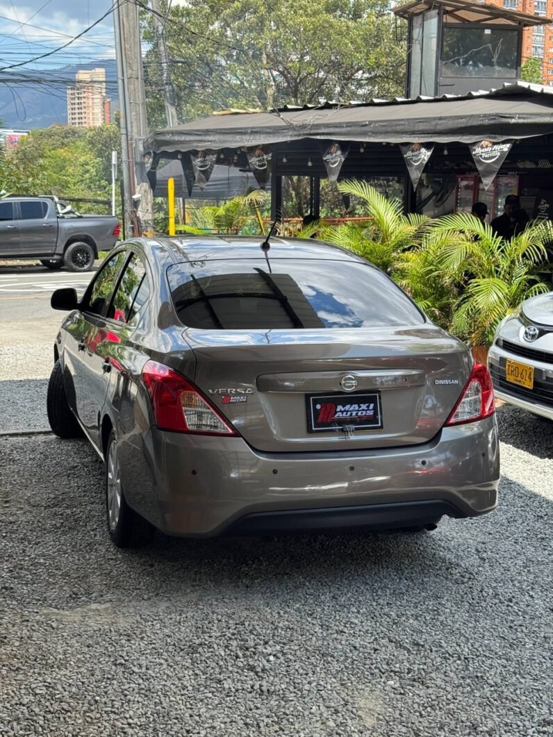 
								NISSAN VERSA DRIVE AT 1.6 SD full									