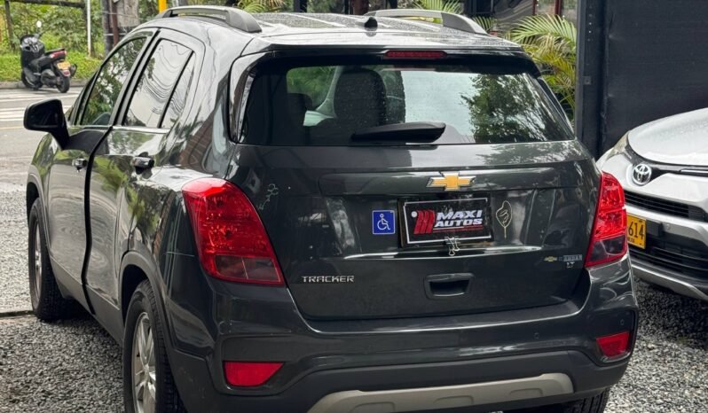
								CHEVROLET TRACKER LT AT 1.8 full									