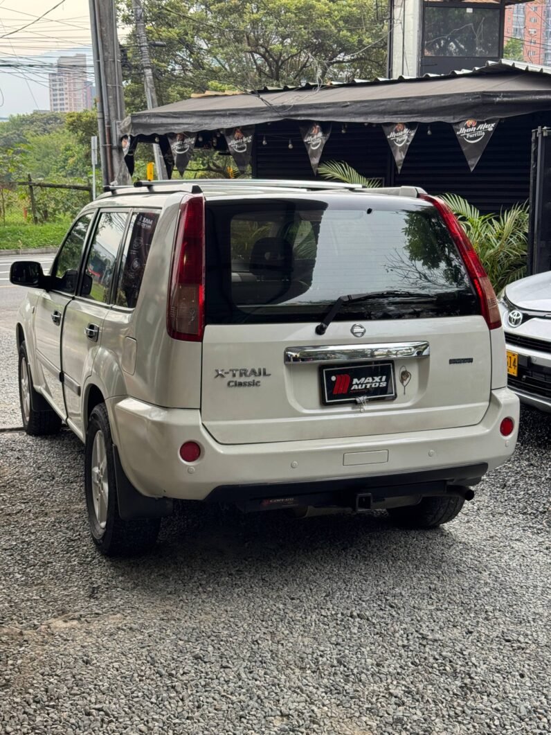 
								NISSAN XTRAIL 2.5 CLASSIC 4X4 AUT full									