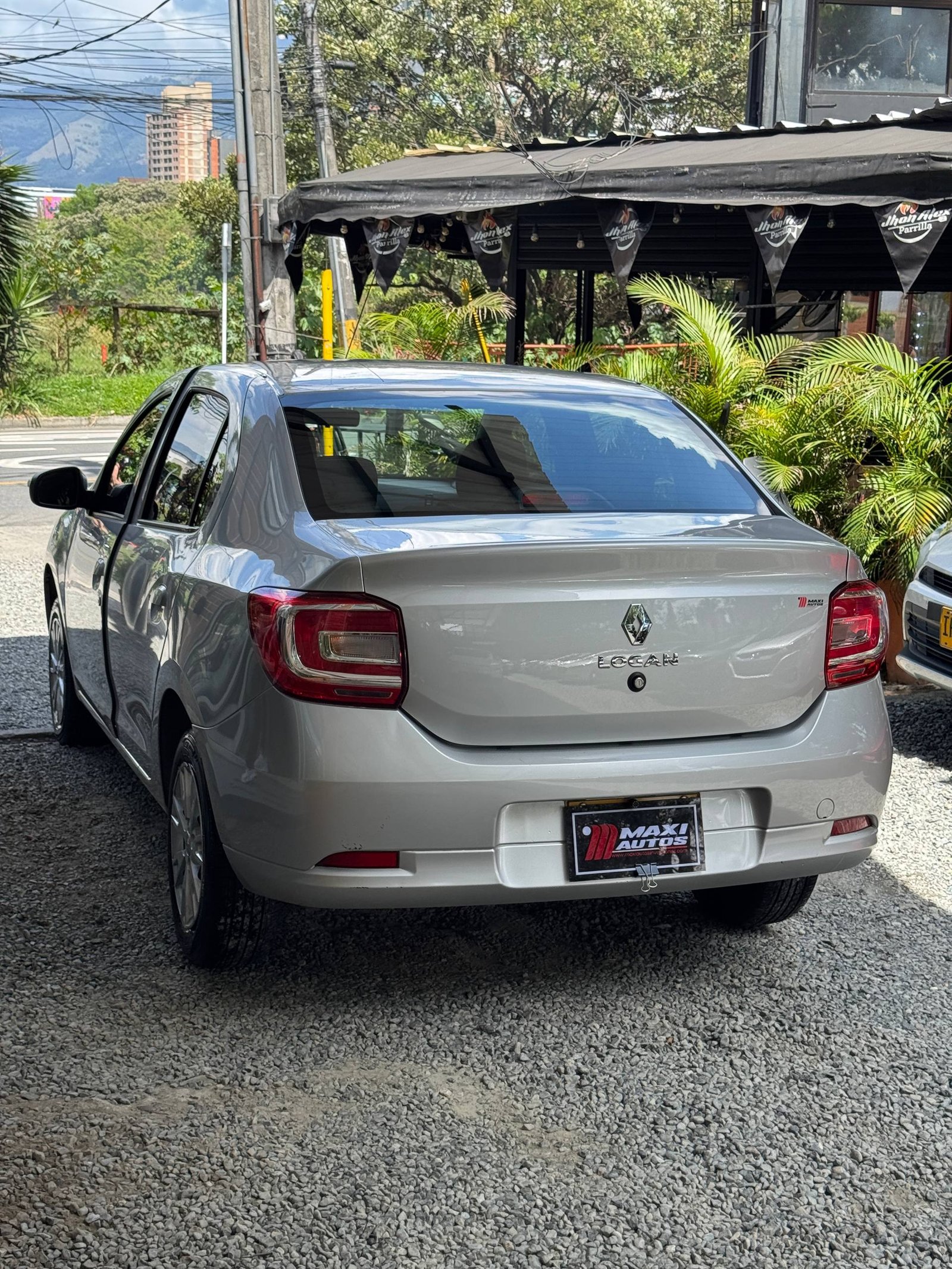 RENAULT LOGAN LIFE + MT 1.6 SD