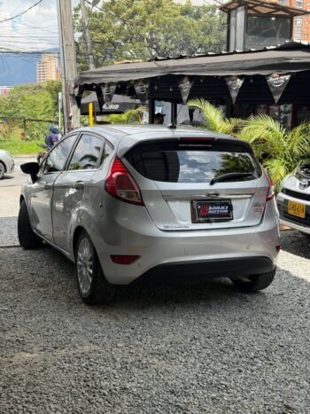 FORD FIESTA TITANIUM AT 1.6