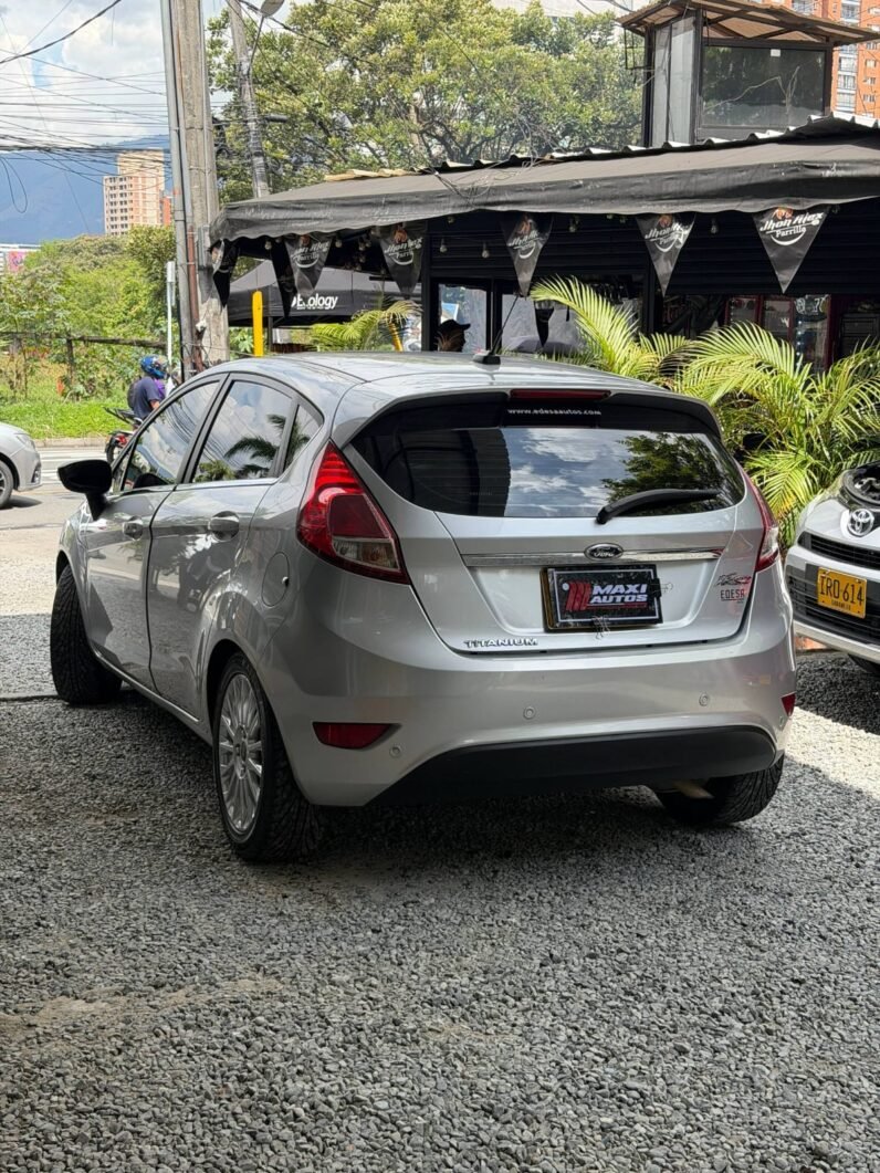 
								FORD FIESTA TITANIUM AT 1.6 full									