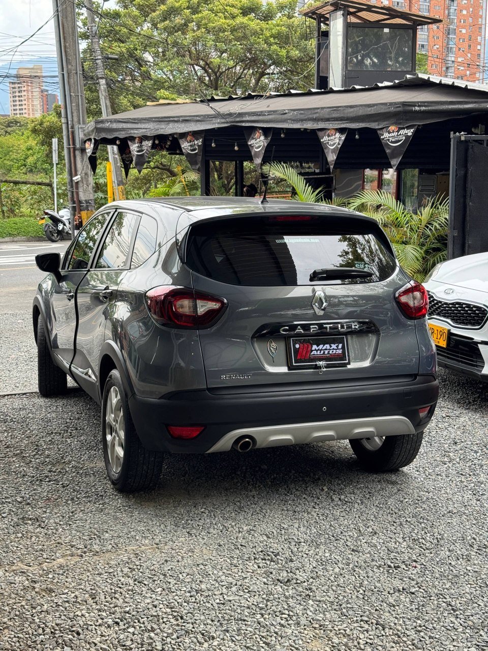 RENAULT CAPTUR ZEN 2.0 MT 4×2
