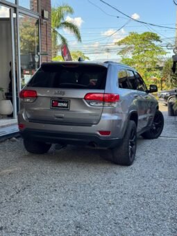 JEEP GRAND CHEROKEE LAREDO 3.6L AT 4X4