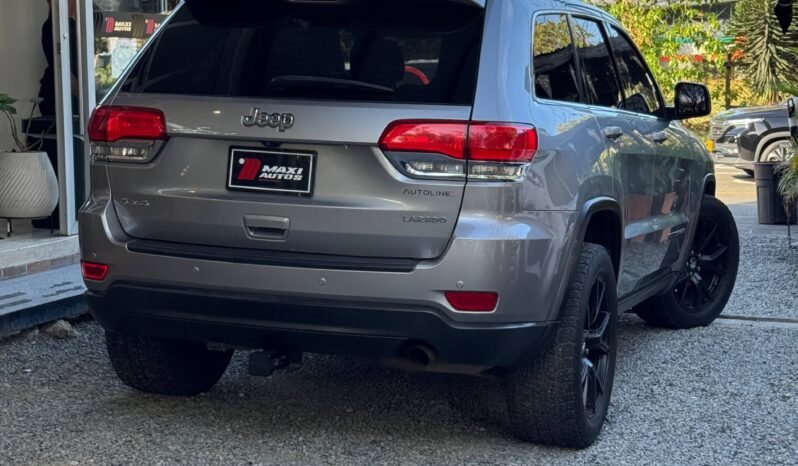 
								JEEP GRAND CHEROKEE LAREDO 3.6L AT 4X4 full									