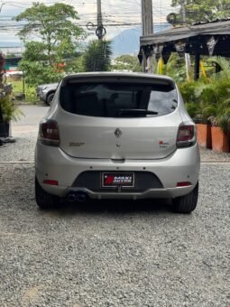 RENAULT SANDERO RS MT 2.0