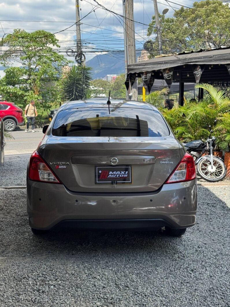 
								NISSAN VERSA DRIVE AT 1.6 SD full									