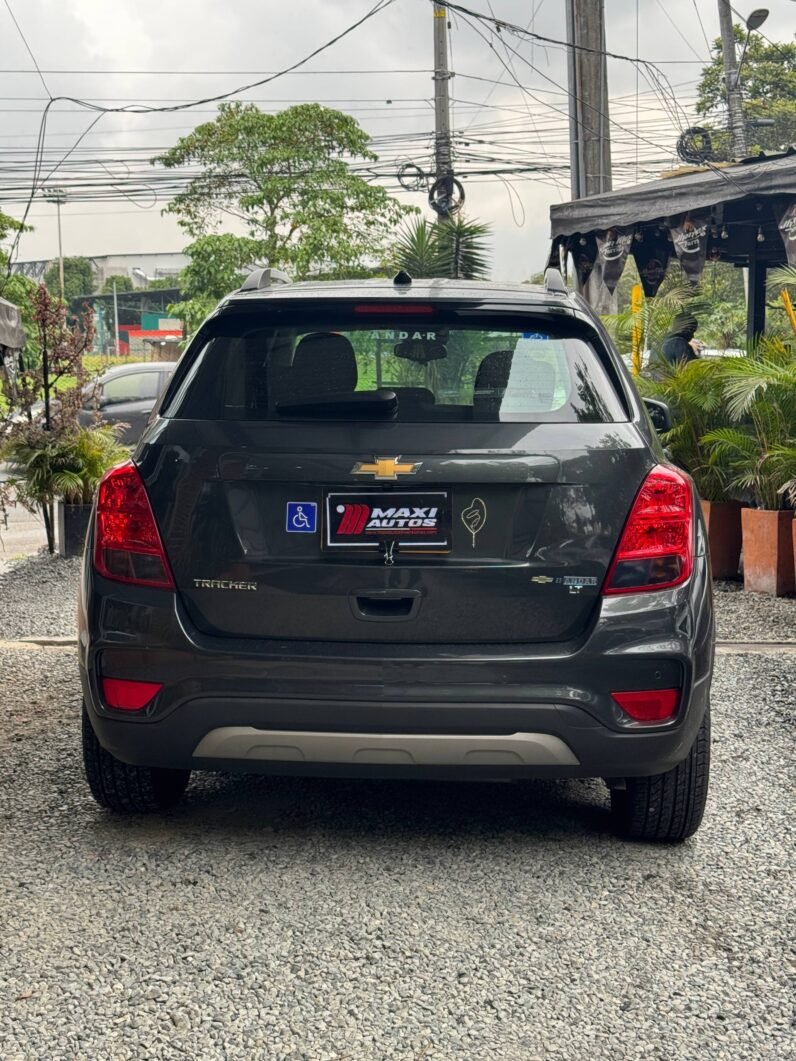 
								CHEVROLET TRACKER LT AT 1.8 full									