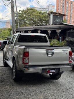TOYOTA HILUX 3.0 AT DIESEL 4X4