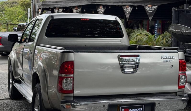 
								TOYOTA HILUX 3.0 AT DIESEL 4X4 full									