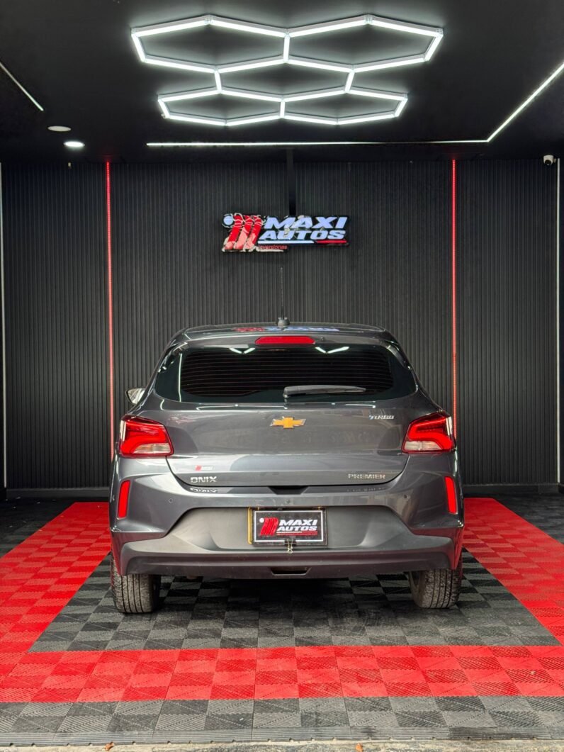 
								CHEVROLET ONIX PREMIER TURBO 1.0L HB AT full									