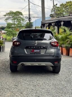 
										RENAULT CAPTUR ZEN 2.0 MT 4×2 full									