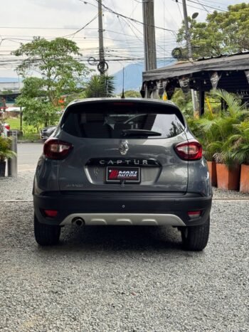 RENAULT CAPTUR ZEN 2.0 MT 4×2