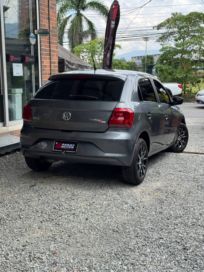 
								VOLKSWAGEN GOL TRENDLINE MT 1.6 full									