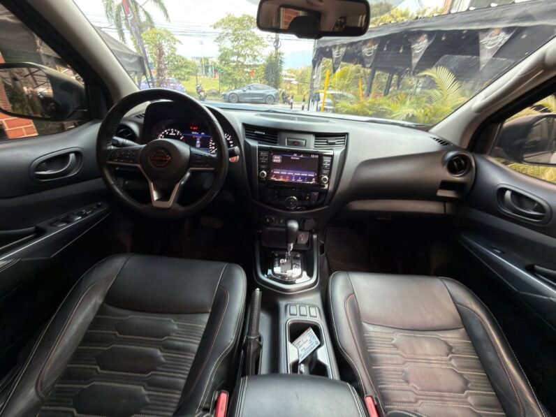 
								NISSAN FRONTIER PRO-4X  AUT 2.5GSL 4X4 full									