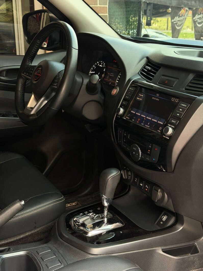 
								NISSAN FRONTIER PRO-4X  AUT 2.5GSL 4X4 full									