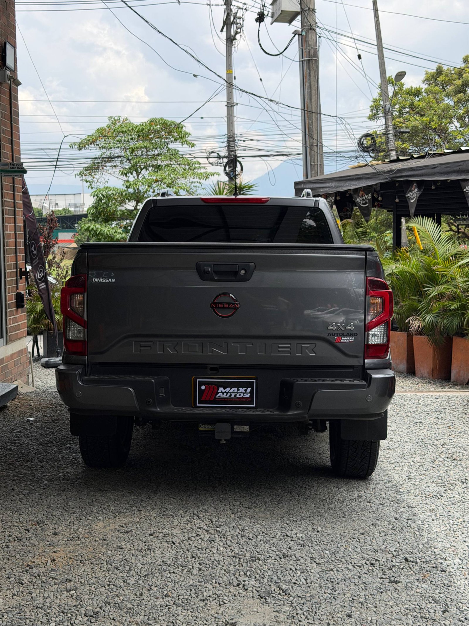 NISSAN FRONTIER PRO-4X  AUT 2.5GSL 4X4