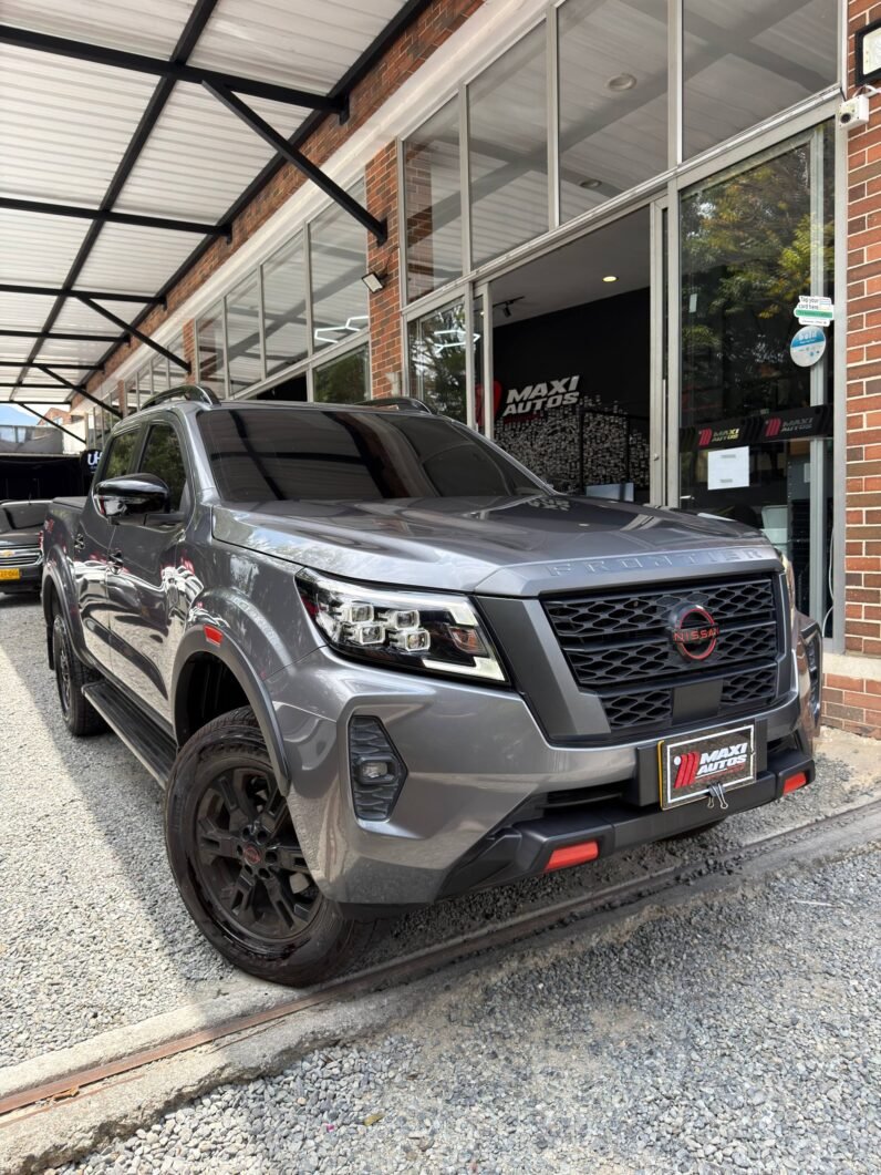 
								NISSAN FRONTIER PRO-4X  AUT 2.5GSL 4X4 full									