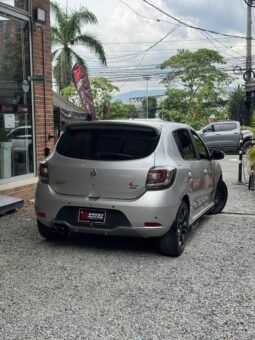 
										RENAULT SANDERO RS MT 2.0 full									