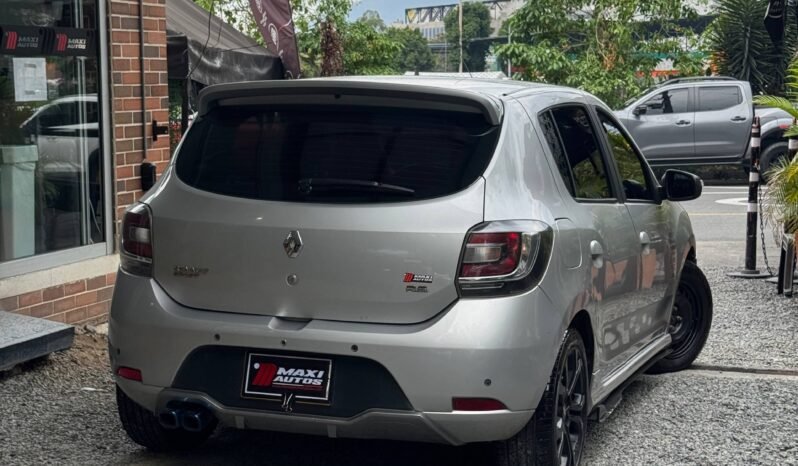 
								RENAULT SANDERO RS MT 2.0 full									