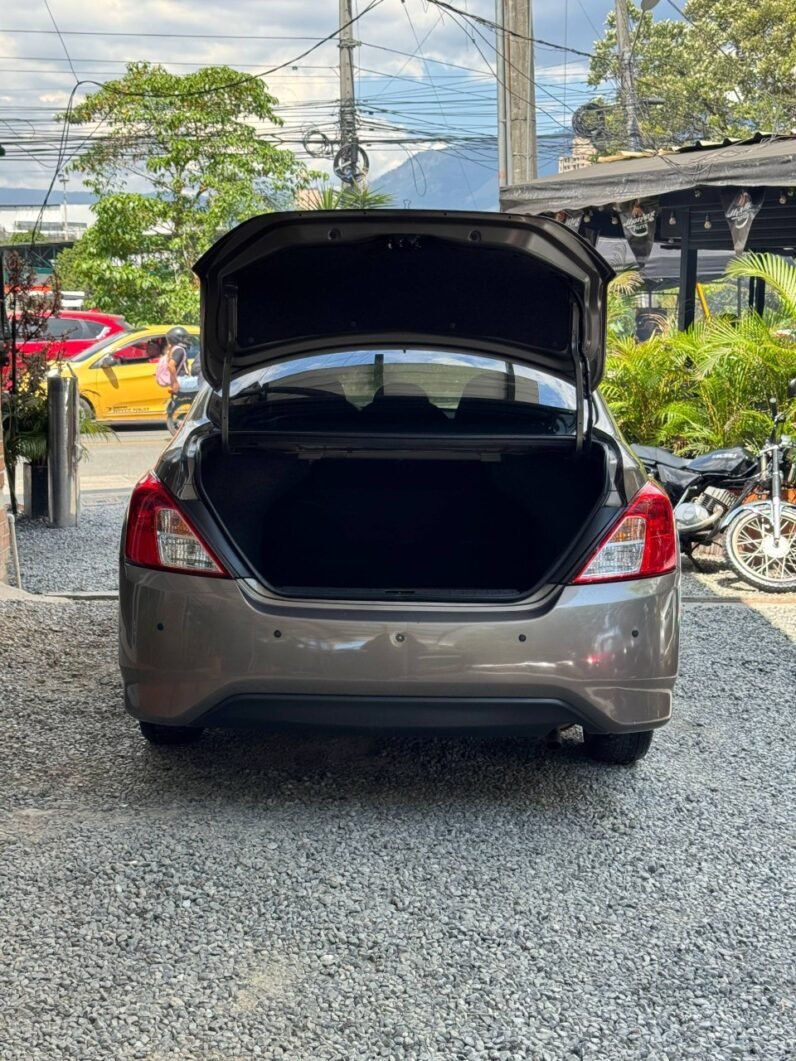 
								NISSAN VERSA DRIVE AT 1.6 SD full									