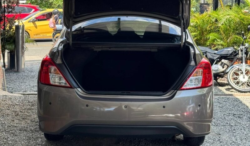 
								NISSAN VERSA DRIVE AT 1.6 SD full									