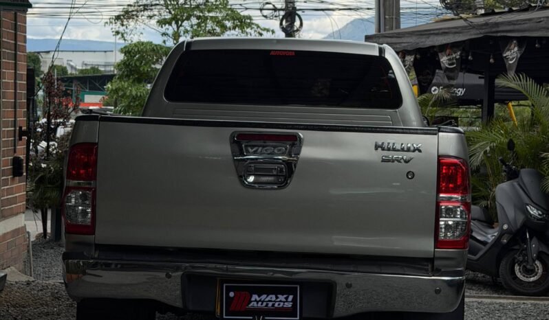 
								TOYOTA HILUX 3.0 AT DIESEL 4X4 full									
