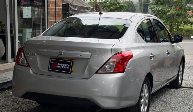 
								NISSAN VERSA SENSE MT 1.6 full									