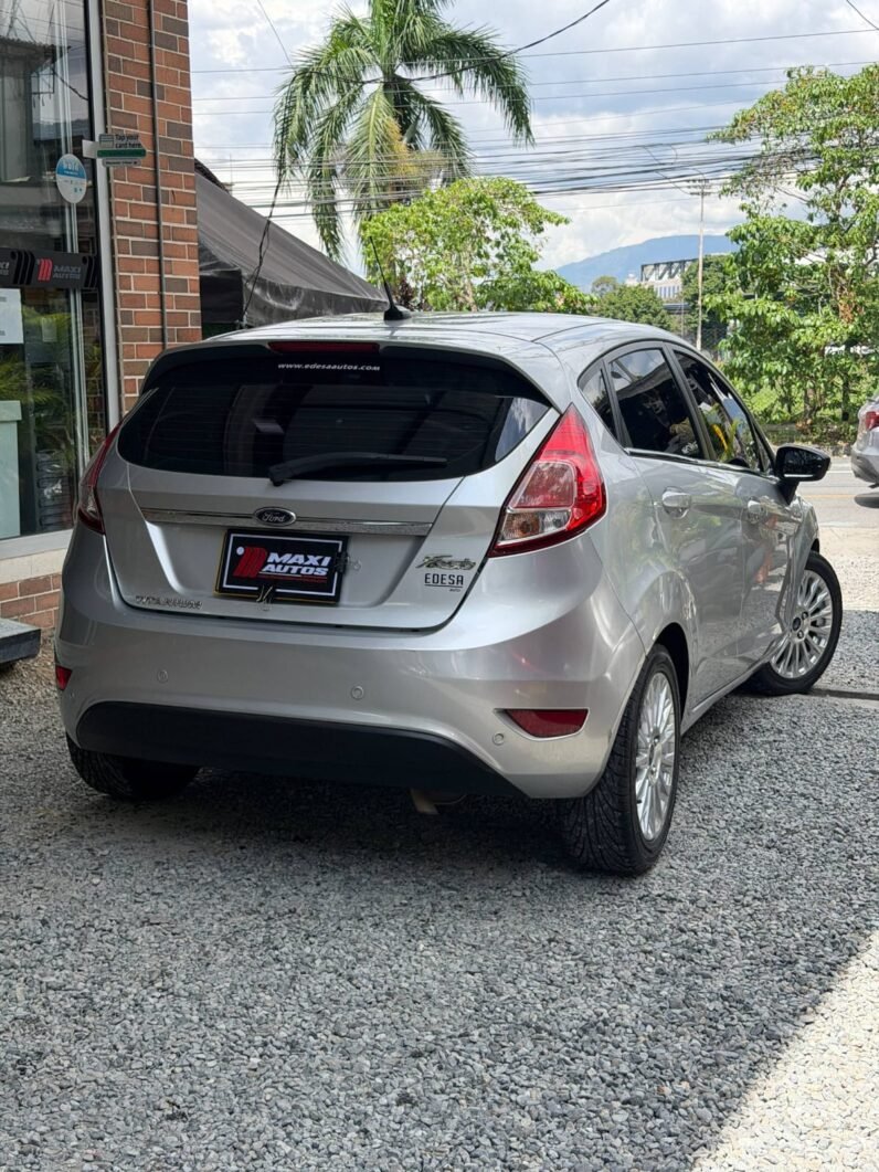 
								FORD FIESTA TITANIUM AT 1.6 full									