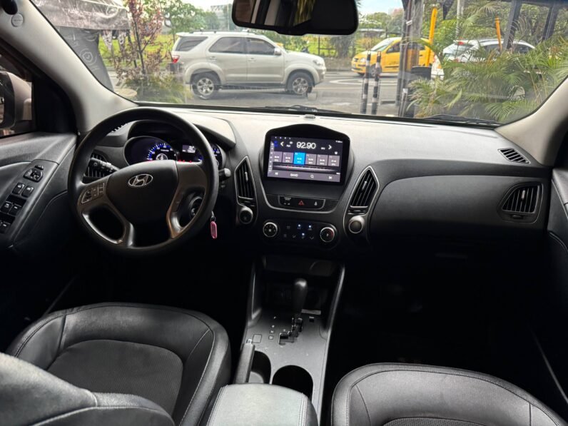 
								HYUNDAI TUCSON IX-35 STYLE 2.0 AT 4×2 full									