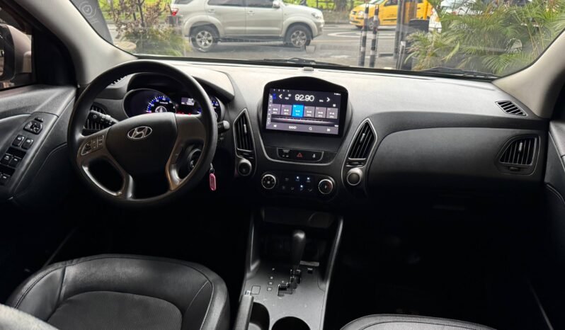
								HYUNDAI TUCSON IX-35 STYLE 2.0 AT 4×2 full									