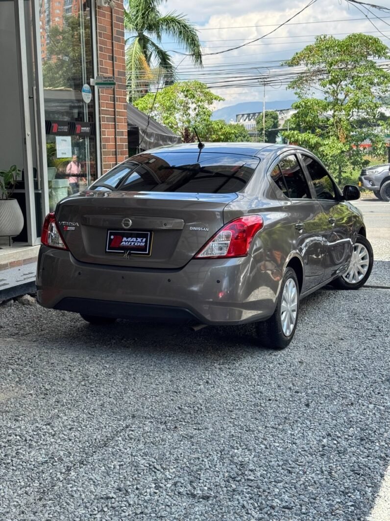
								NISSAN VERSA DRIVE AT 1.6 SD full									