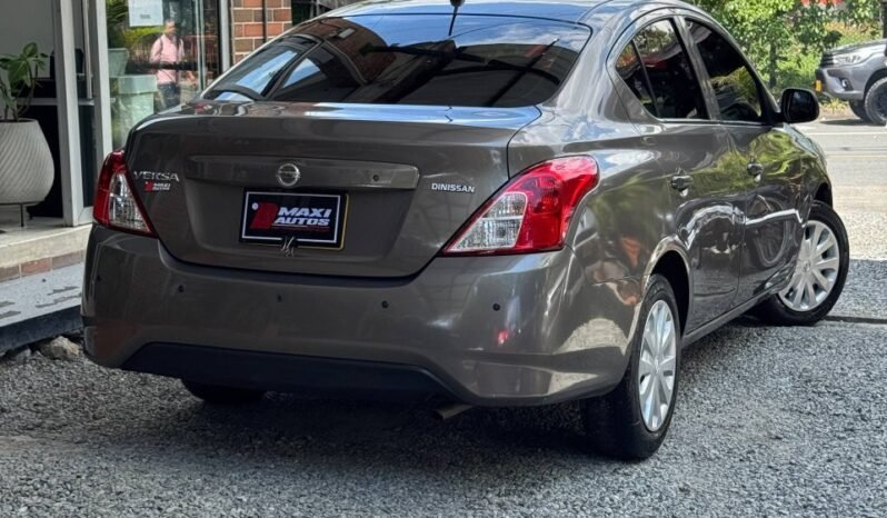 
								NISSAN VERSA DRIVE AT 1.6 SD full									