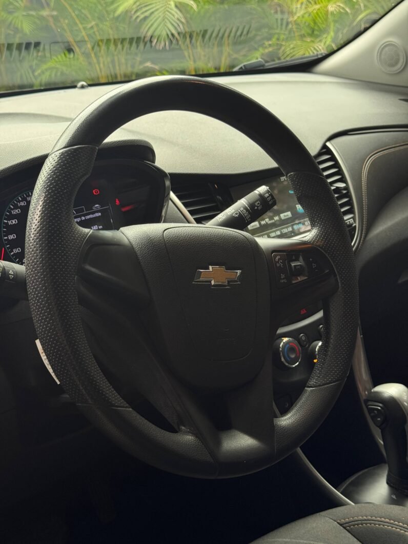 
								CHEVROLET TRACKER LT AT 1.8 full									