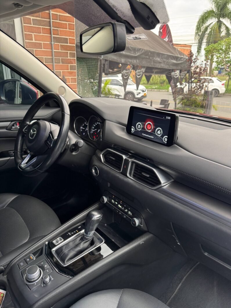 
								MAZDA CX-5 TOURING 2.0L AT 4X2 full									